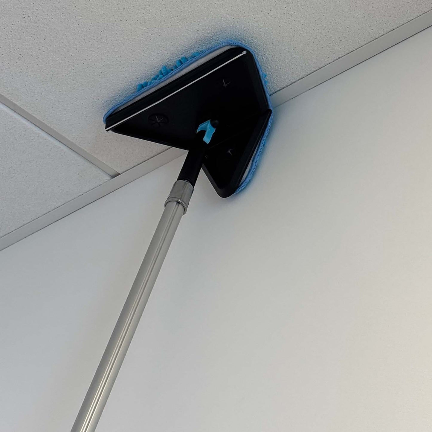90° Foldable 3-in-1 Ceiling Cleaning Duster with 4 Replacement Microfiber Pads