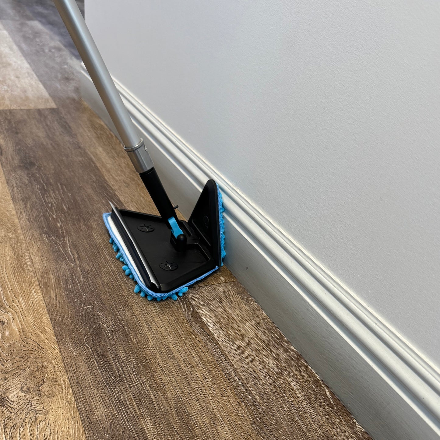 90° Foldable 3-in-1 Ceiling Cleaning Duster with 4 Replacement Microfiber Pads